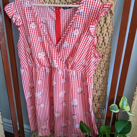 Red Gingham Daisy Summer Dress (XL/1X) - Picture 5 of 7